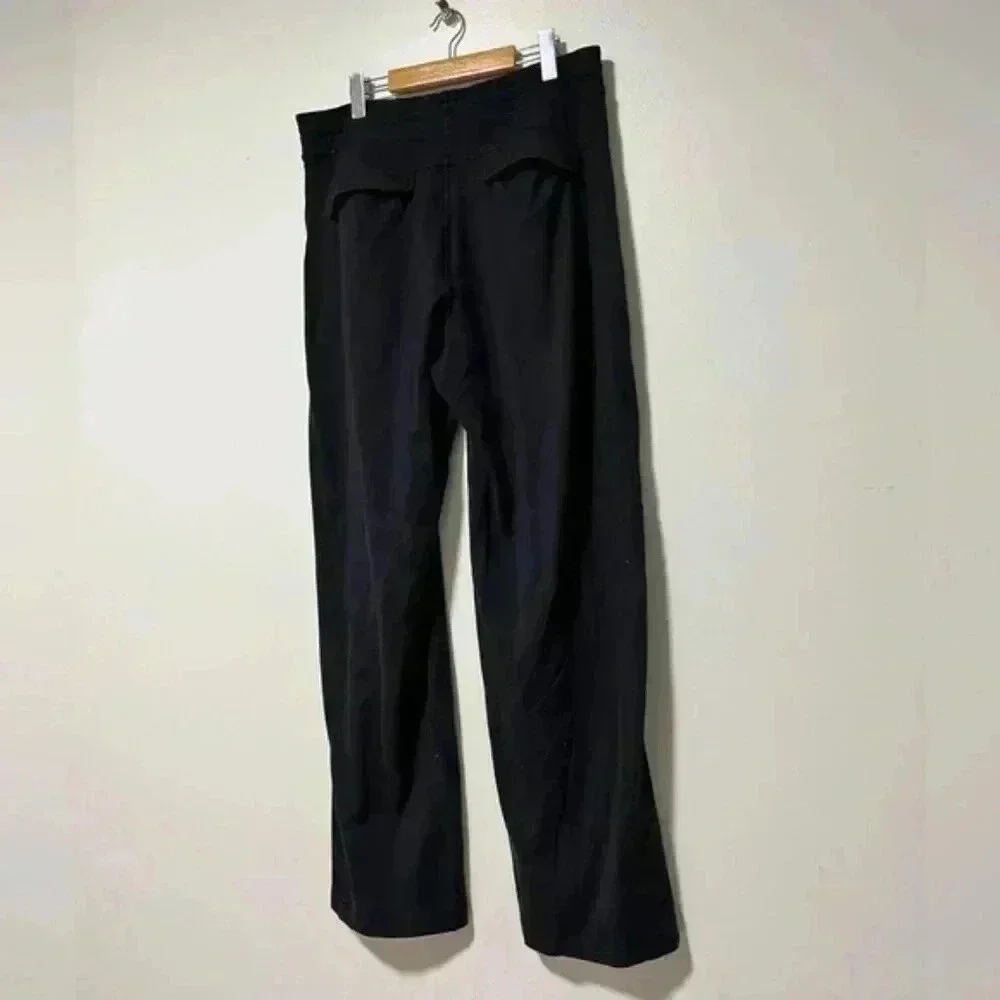 Lululemon Men’s Relaxed Fit Black Pants - Waist 17.5-18”Inseam 34-34.5”